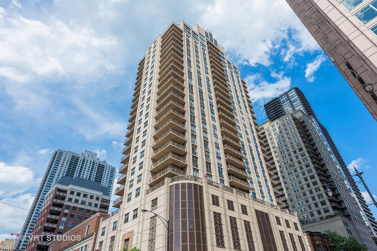 635 N Dearborn St. #1905, Chicago, IL 60654
