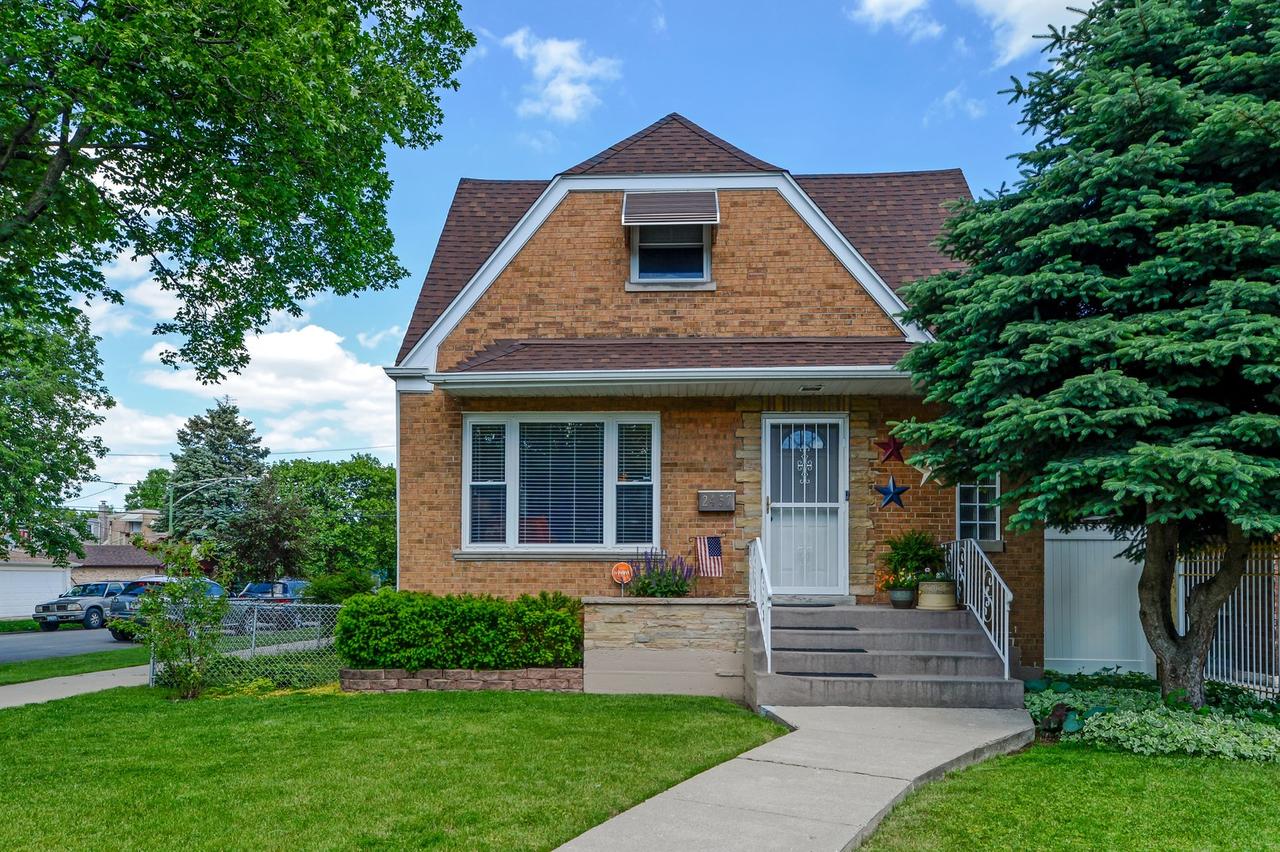 2457 N Mcvicker Ave., Chicago, IL 60639
