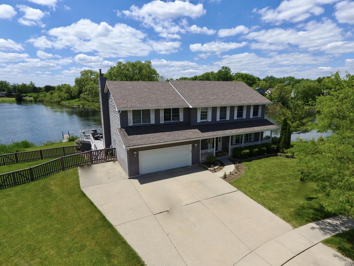 2309 Potomac Ct., Lindenhurst, IL 60046