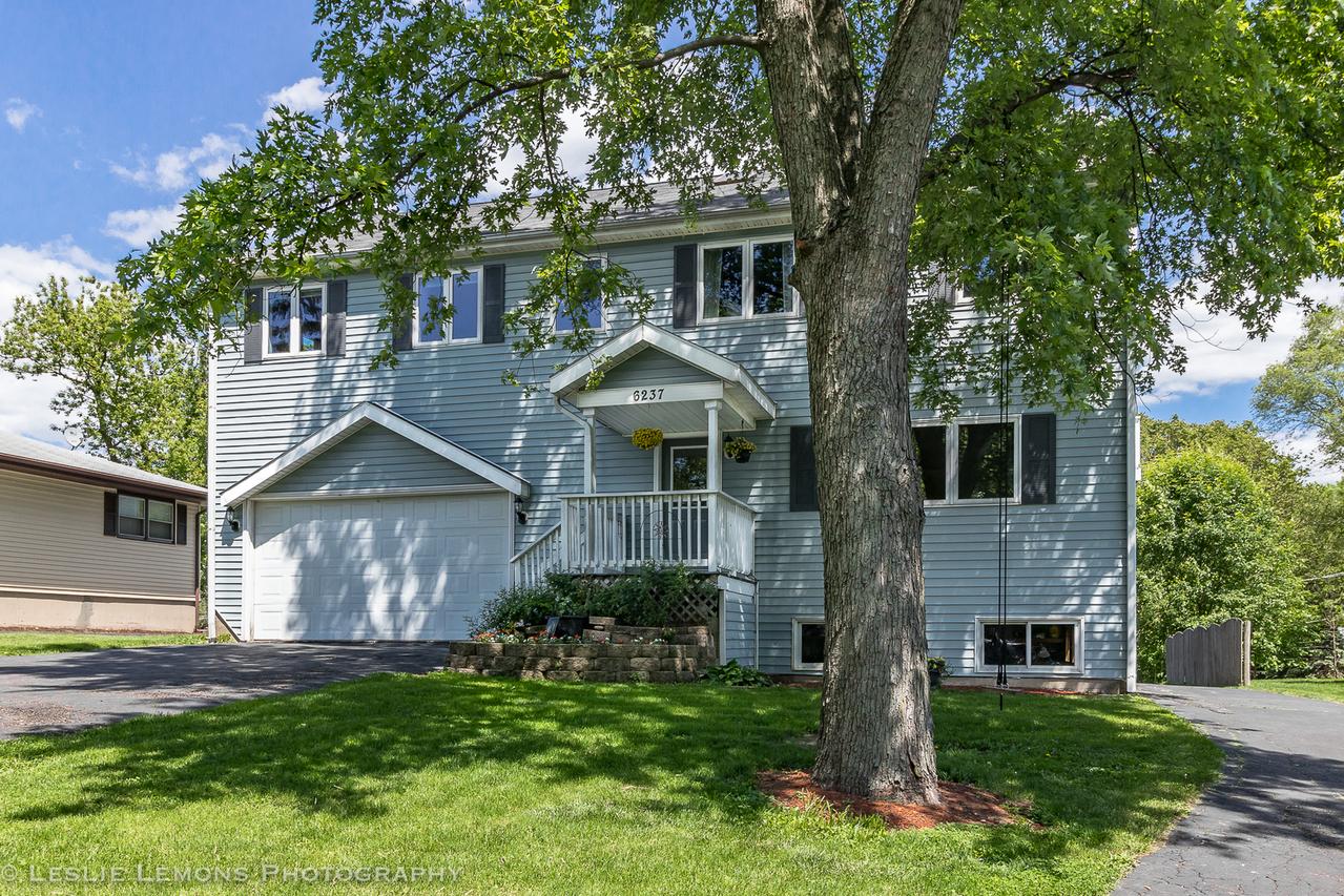 6237 Pershing Ave., Downers Grove, IL 60516