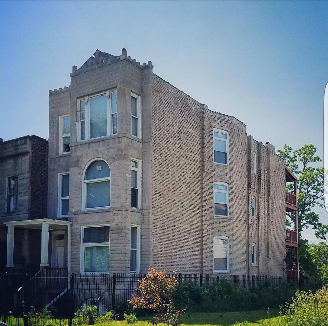 3021 W Walnut St., Chicago, IL 60612