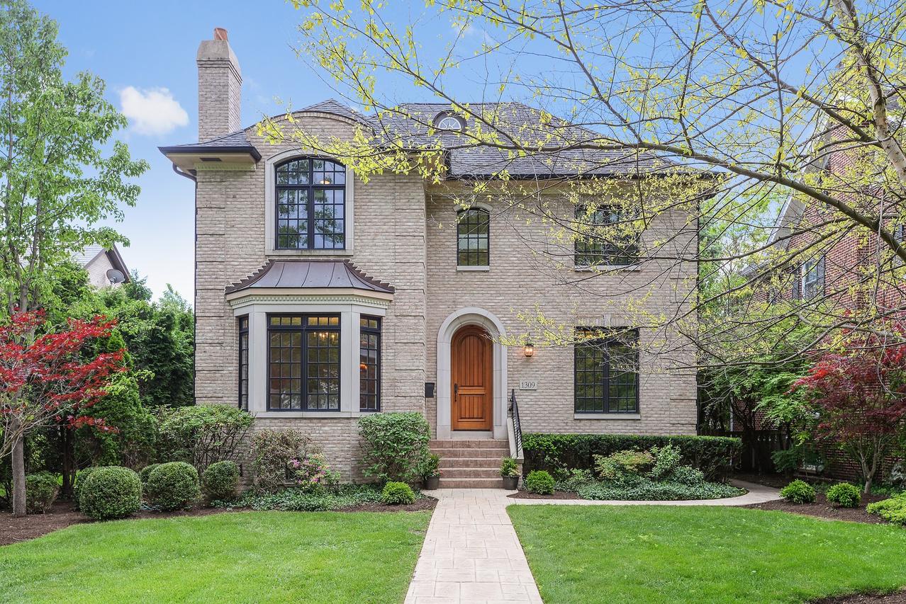 1309 Chestnut Ave., Wilmette, IL 60091
