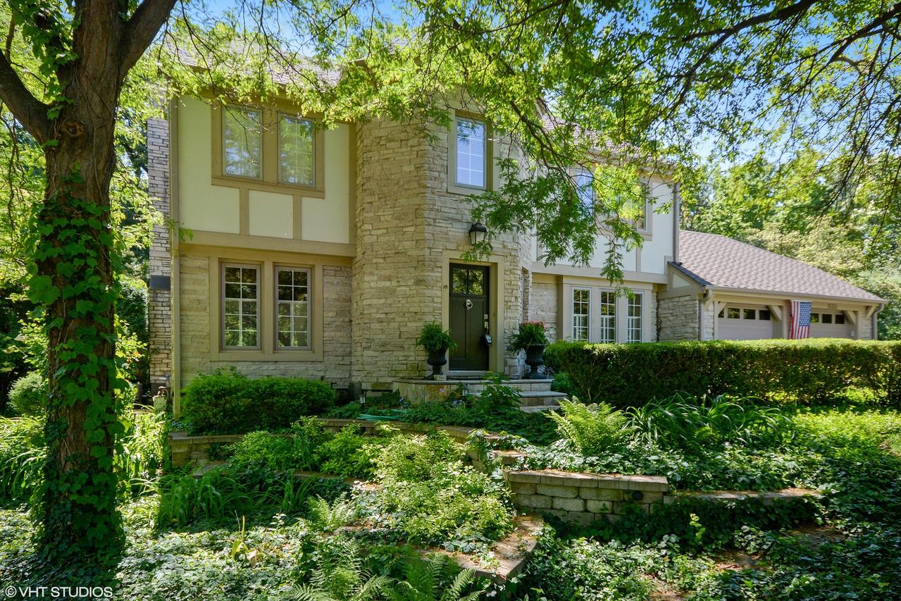 1664 White Pines Ct., Naperville, IL 60563