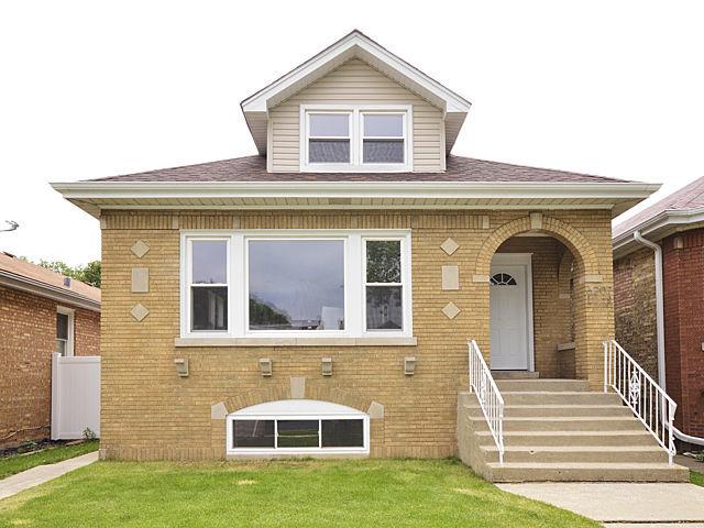 6207 W Roscoe St., Chicago, IL 60634
