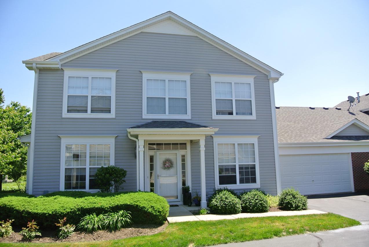 203 W Park Ave. #B, Sugar Grove, IL 60554