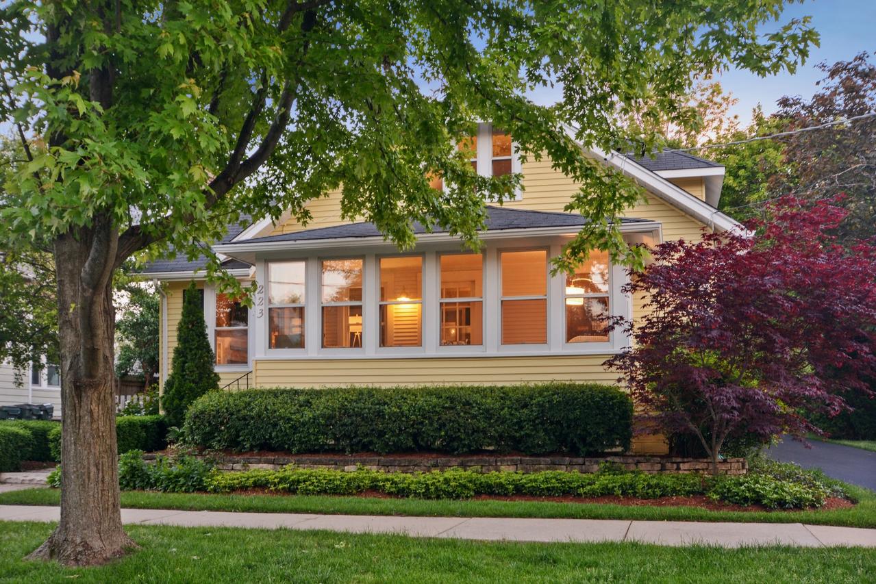 223 W Russell St., Barrington, IL 60010
