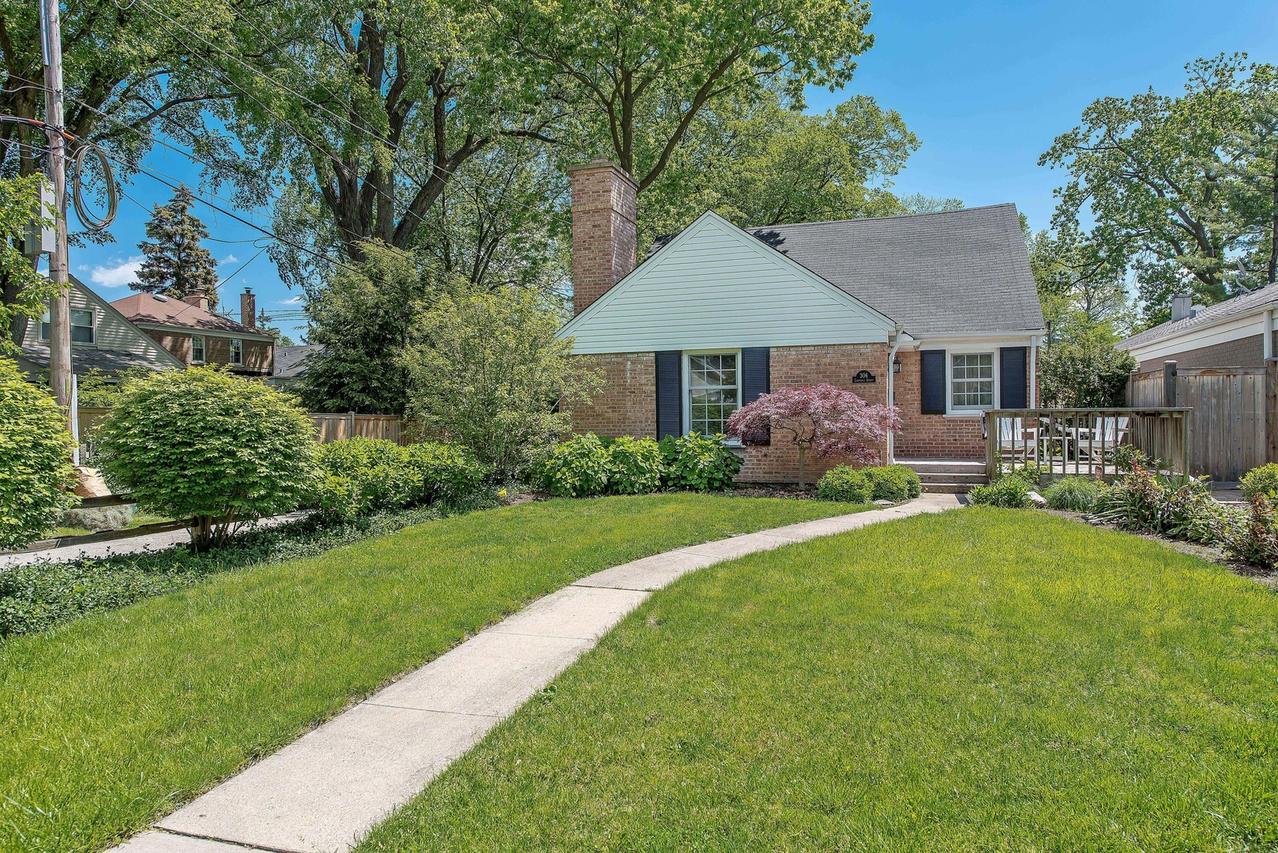 306 Lawndale St., Wilmette, IL 60091