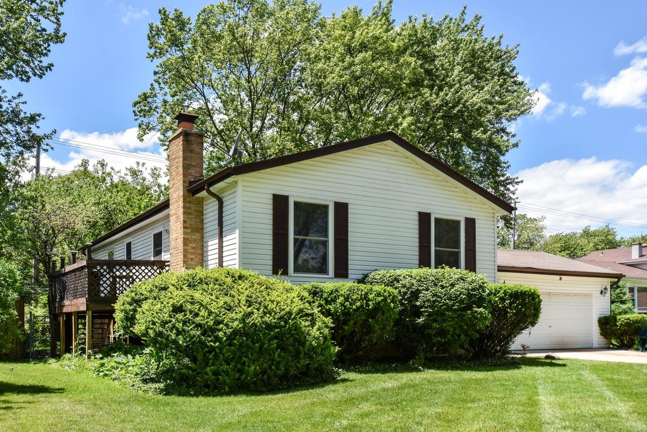 7126 Beechnut Ln., Darien, IL 60561