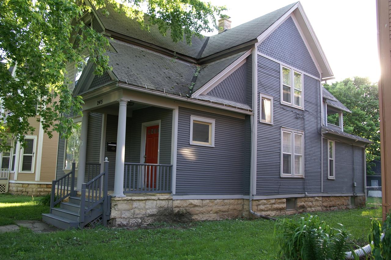 245 S Lincoln Ave., Aurora, IL 60505