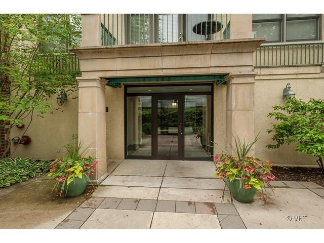 1107 Greenleaf Ave. #2G, Wilmette, IL 60091