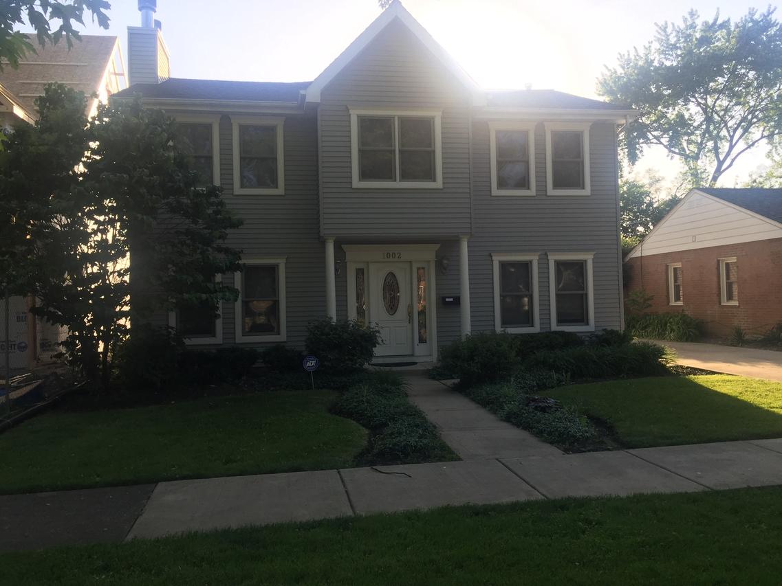 1002 N Hickory Ave., Arlington Heights, IL 60004