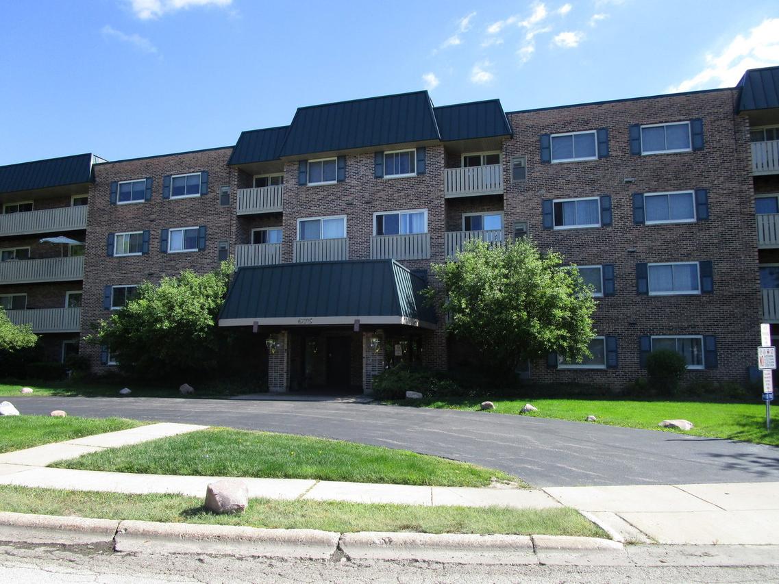 675 Grove Dr. #309, Elk Grove Village, IL 60007