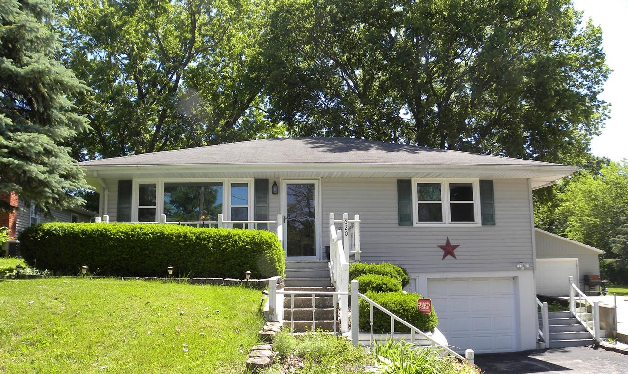 620 4th Ave., Dixon, IL 61021