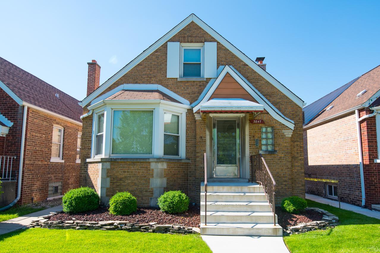 3847 W 55th St., Chicago, IL 60632