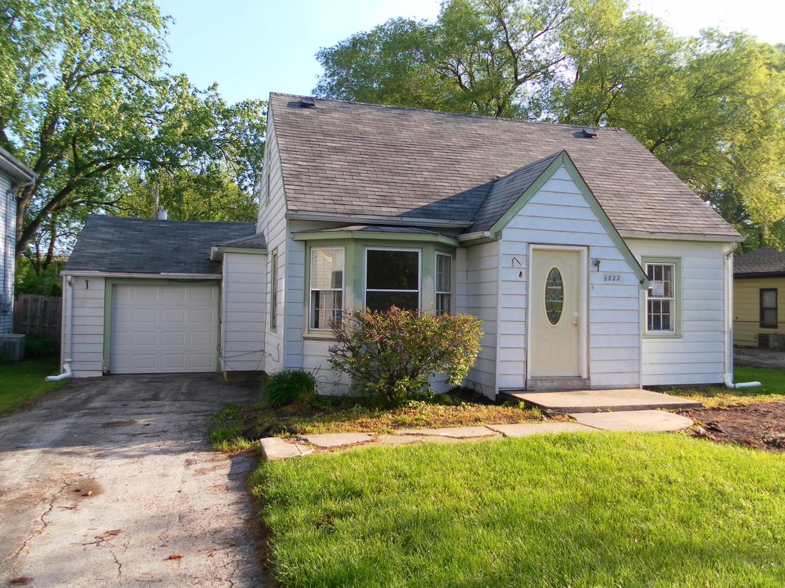 6822 W 96th St., Oak Lawn, IL 60453