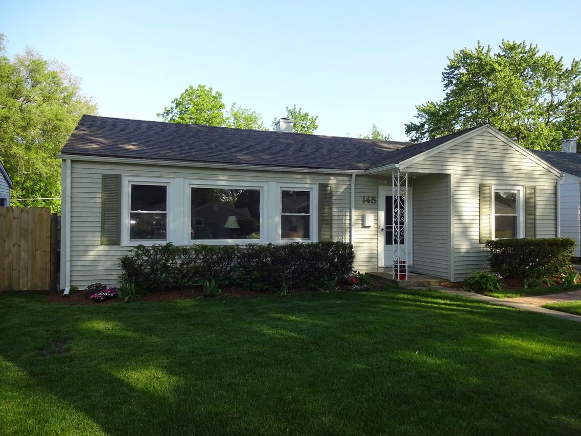145 Walnut Ct., Mundelein, IL 60060
