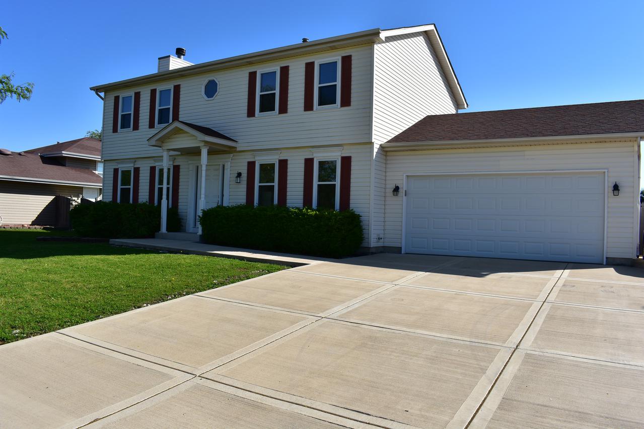 2824 Ruth Fitzgerald Dr., Plainfield, IL 60586