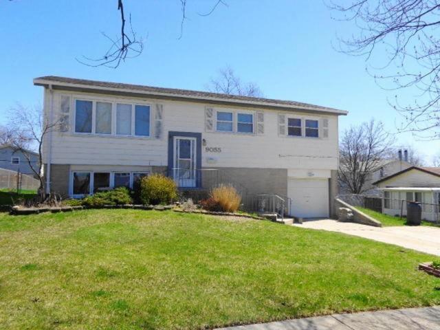 9055 Forest Ln., Hickory Hills, IL 60457