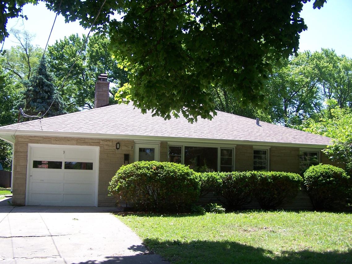 3 Dole Ave., Crystal Lake, IL 60014