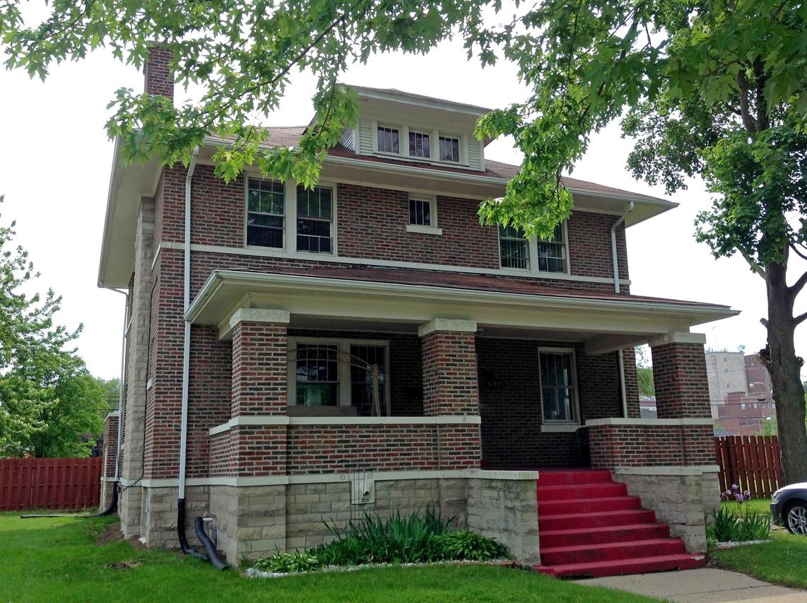 639 Douglas Ave., Calumet City, IL 60409
