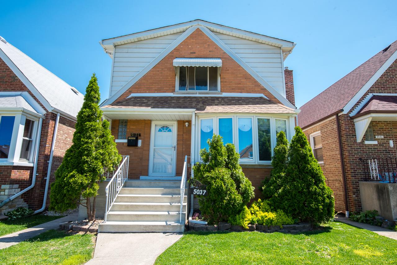 5037 S Laporte Ave., Chicago, IL 60638