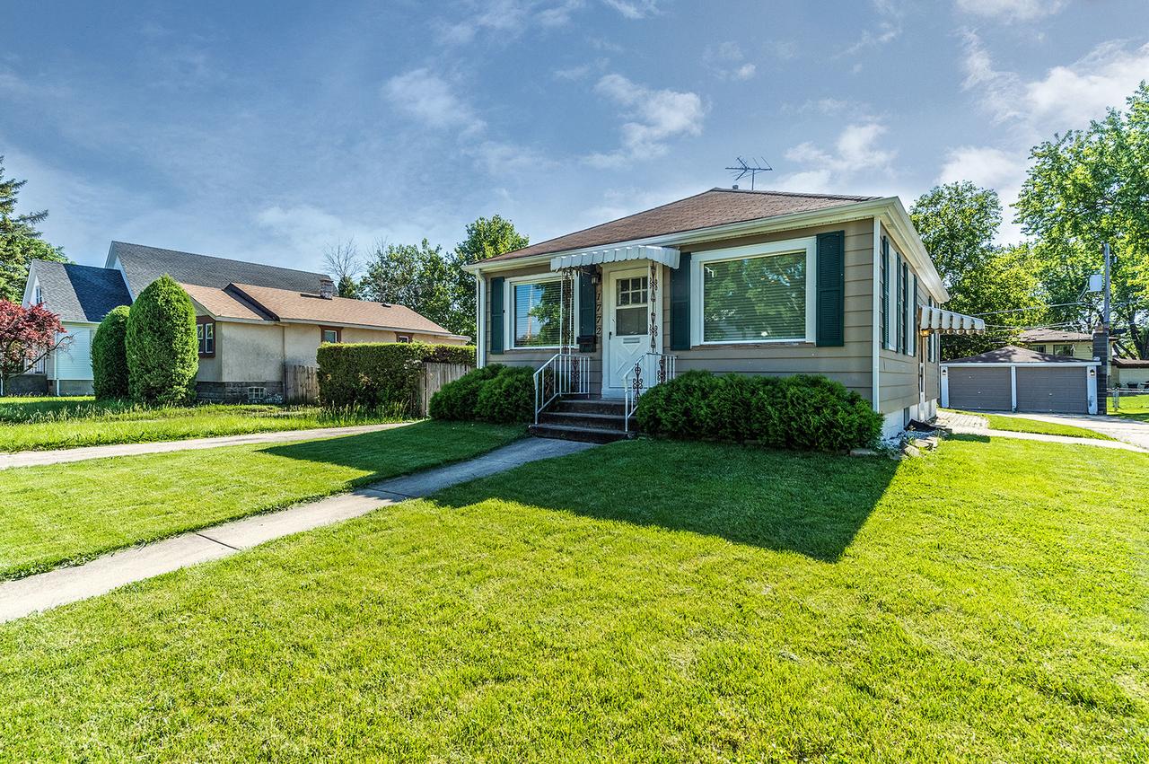 1772 Illinois St., Des Plaines, IL 60018