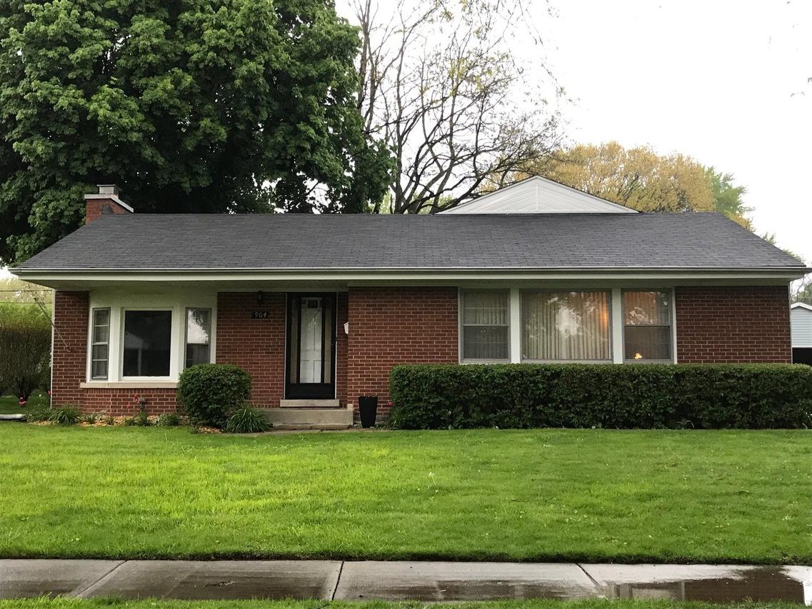 904 W Milburn Ave., Mount Prospect, IL 60056