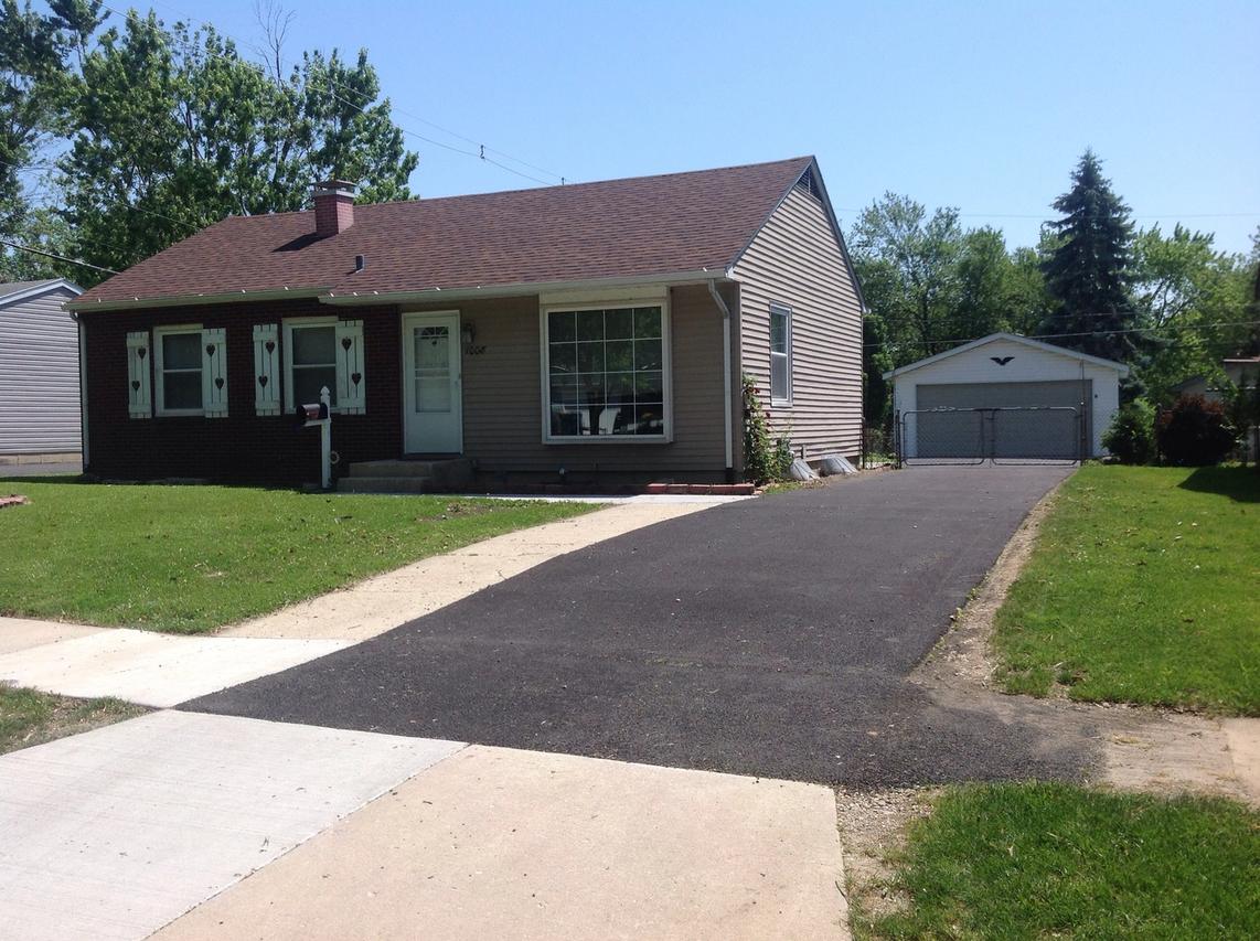 1008 Brentwood Ave., Joliet, IL 60435
