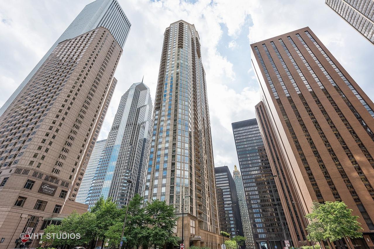 222 N Columbus Dr. #1608, Chicago, IL 60601