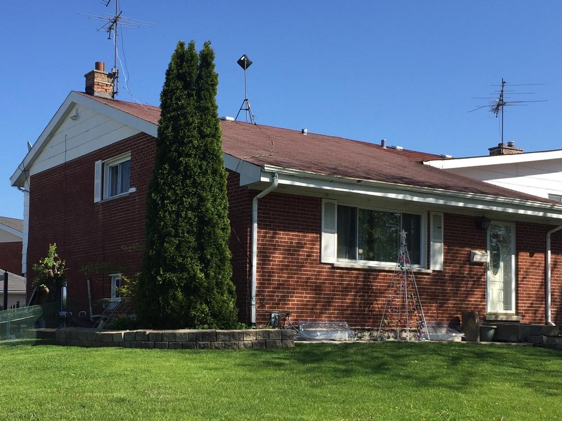 9445 N Oak Ave., Des Plaines, IL 60016