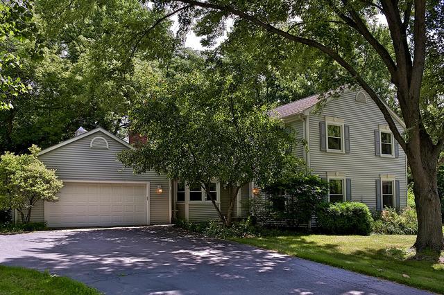 690 Leon Dr., Tower Lakes, IL 60010