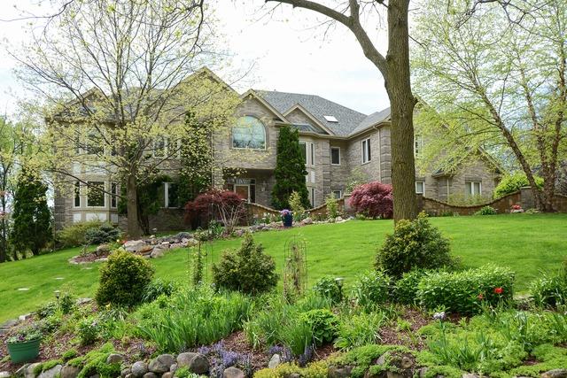1 Seneca Ave., Hawthorn Woods, IL 60047