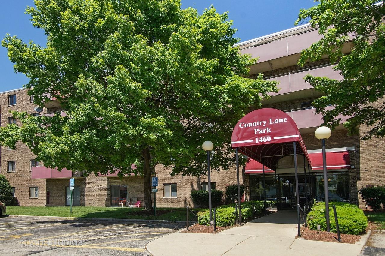 1460 Fairlane Dr. #125, Schaumburg, IL 60193