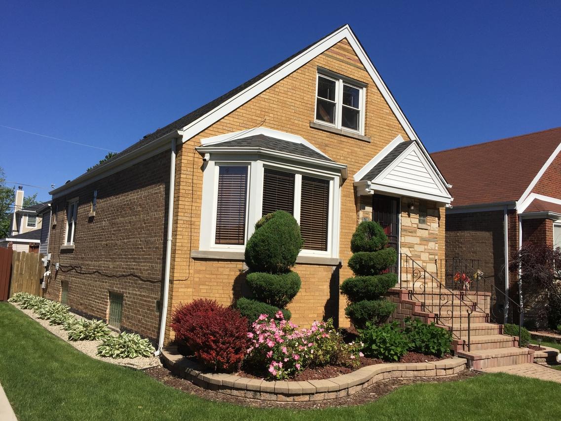 5718 S Natoma Ave., Chicago, IL 60638