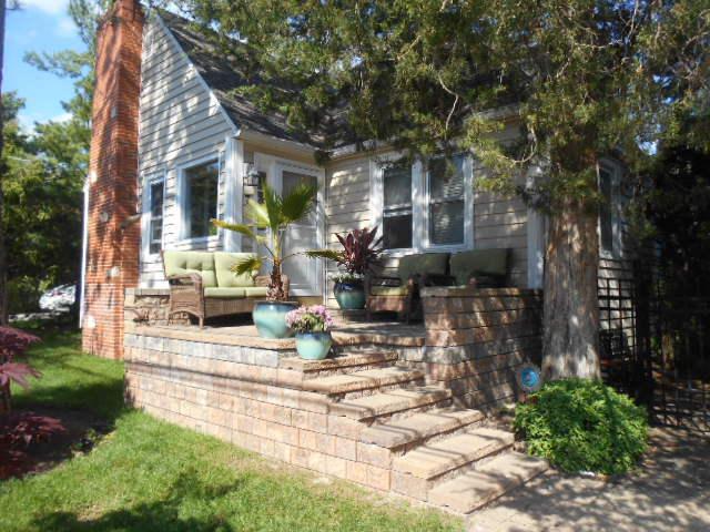 7 E Lake Shore Dr., Round Lake Park, IL 60073