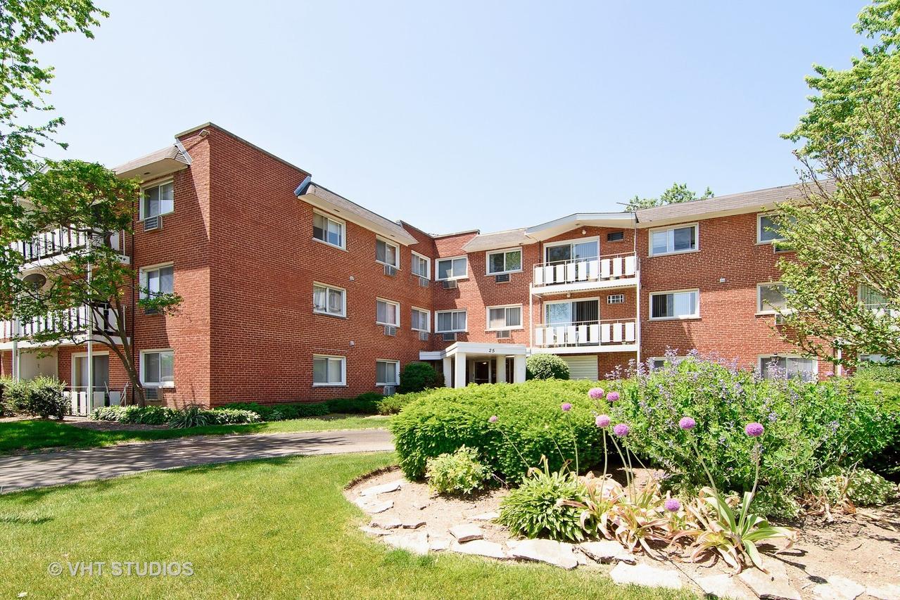 25 E Palatine Rd. #308, Arlington Heights, IL 60004