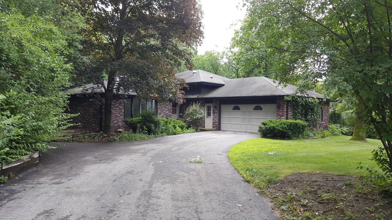 7493 Stacy Ct., Roscoe, IL 61073