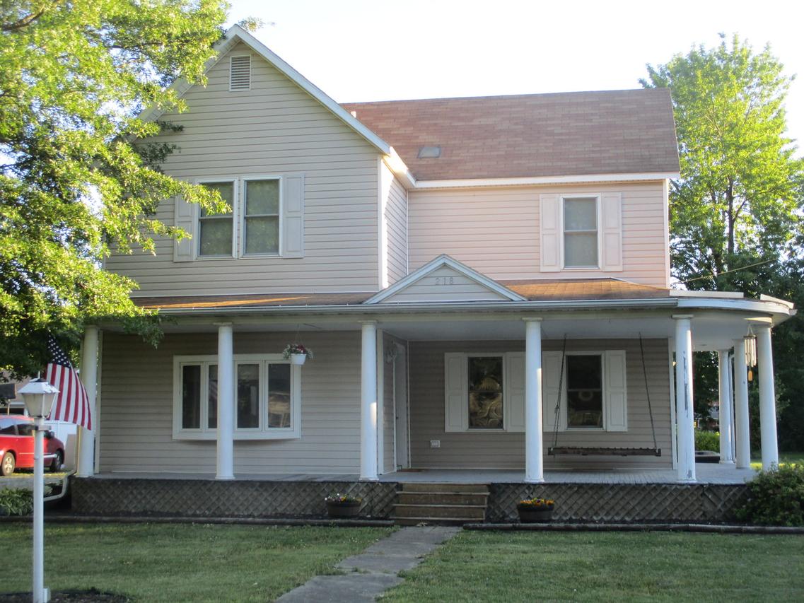 218 W Forest Ave., Atwood, IL 61913