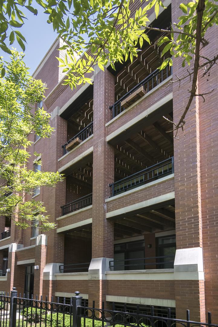 689 N Peoria St. #4S, Chicago, IL 60642