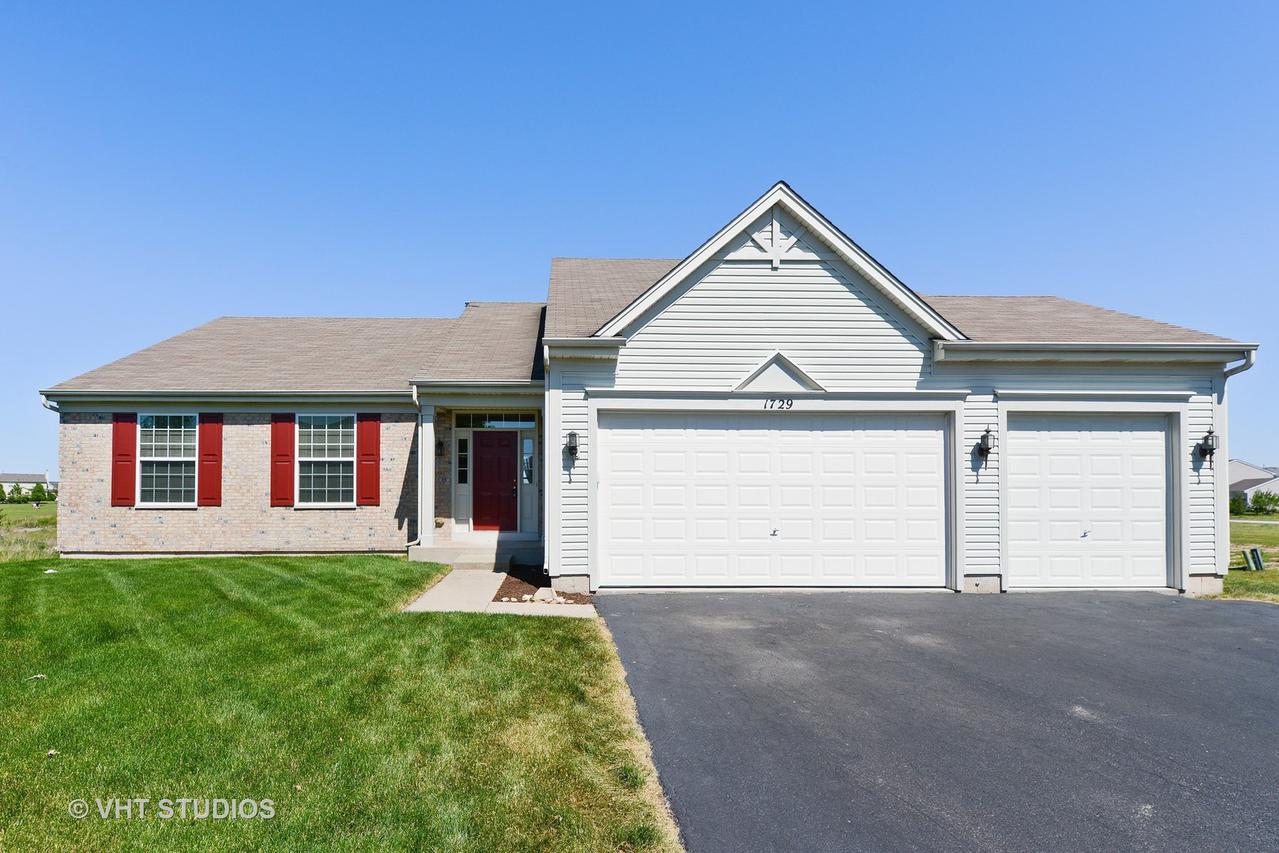 1729 Goldenrod Turn, Dekalb, IL 60115