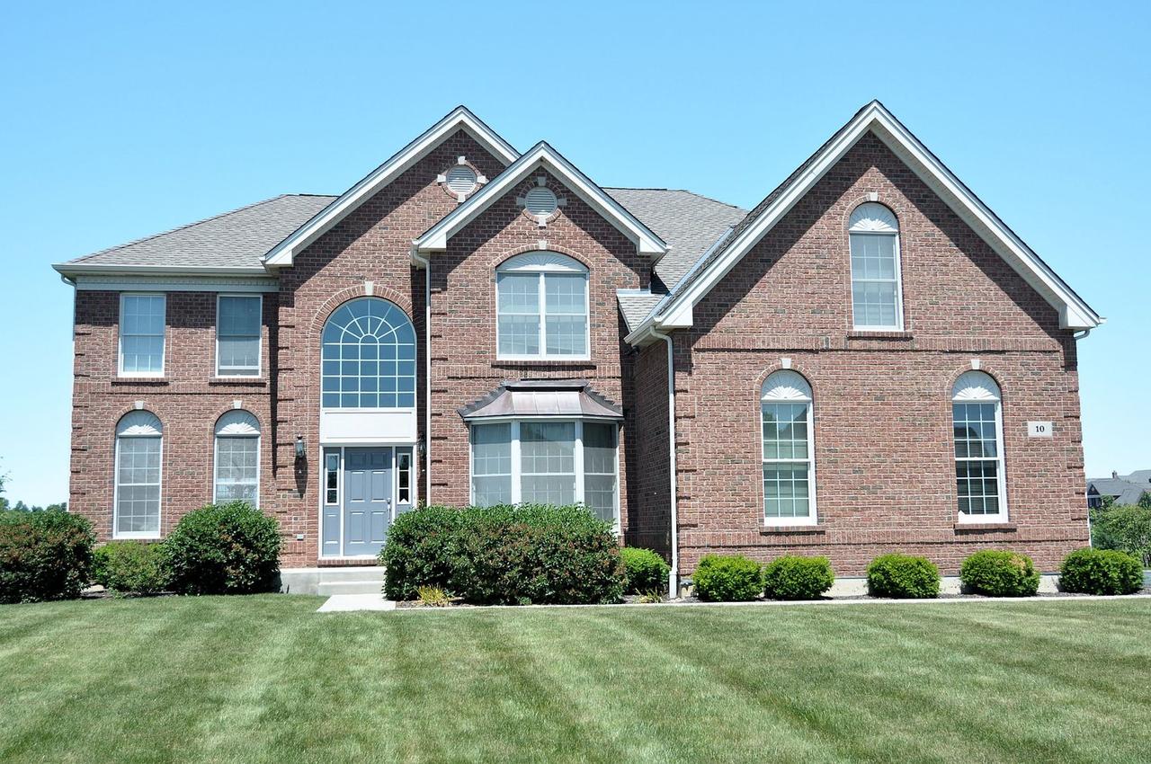 10 Yosemite Ct., South Barrington, IL 60010