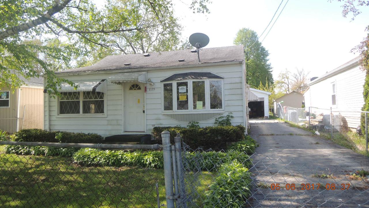 1135 Summit Ave., Aurora, IL 60505