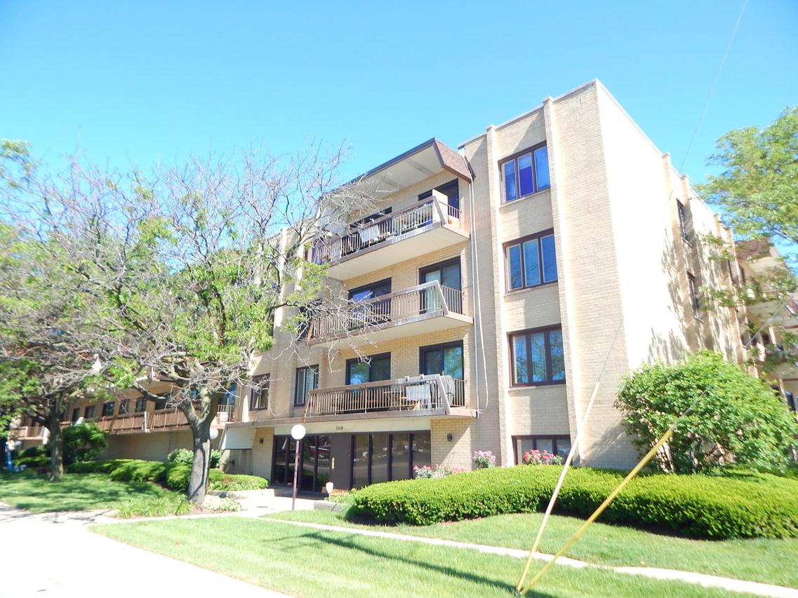 7710 Dempster St. #404, Morton Grove, IL 60053