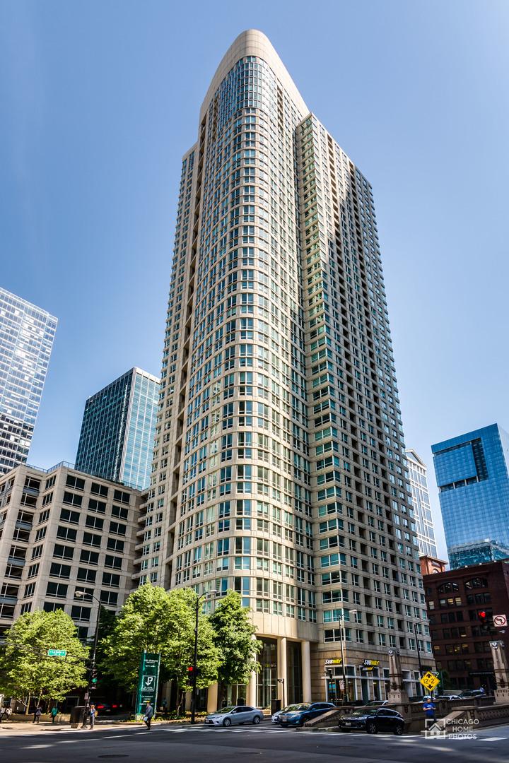345 N La Salle Dr. #3205, Chicago, IL 60654