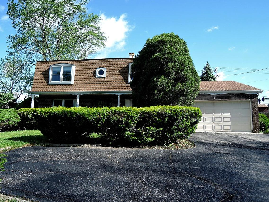 22W768 Hackberry Dr., Glen Ellyn, IL 60137