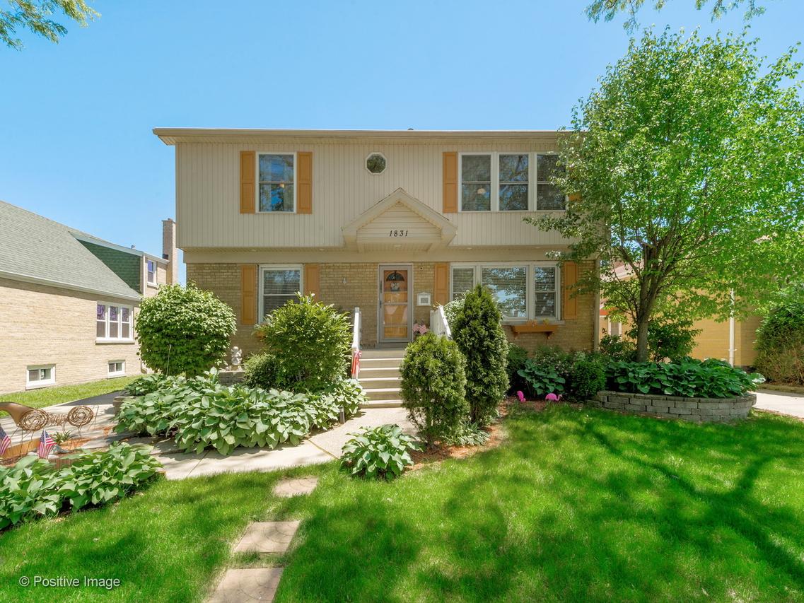 1831 Manchester Ave., Westchester, IL 60154