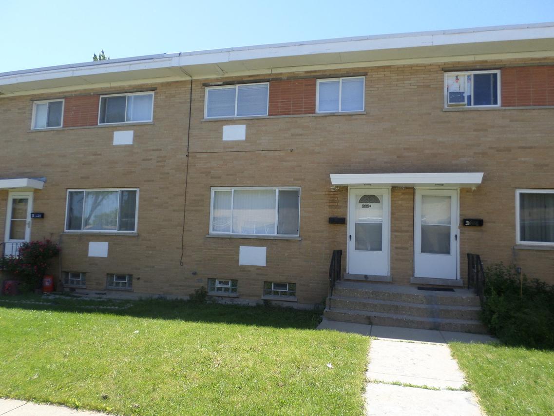 8658 Gregory Ln. #C, Des Plaines, IL 60016