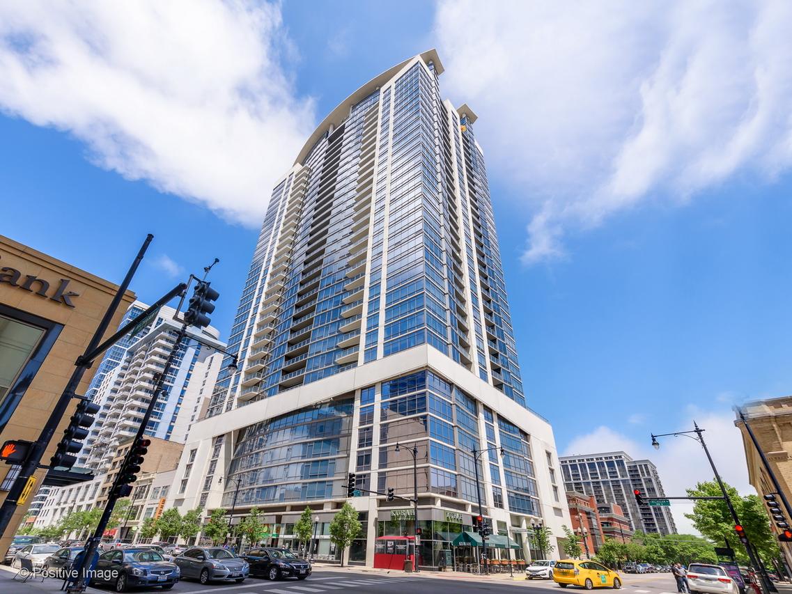 100 E 14th St. #3210, Chicago, IL 60605