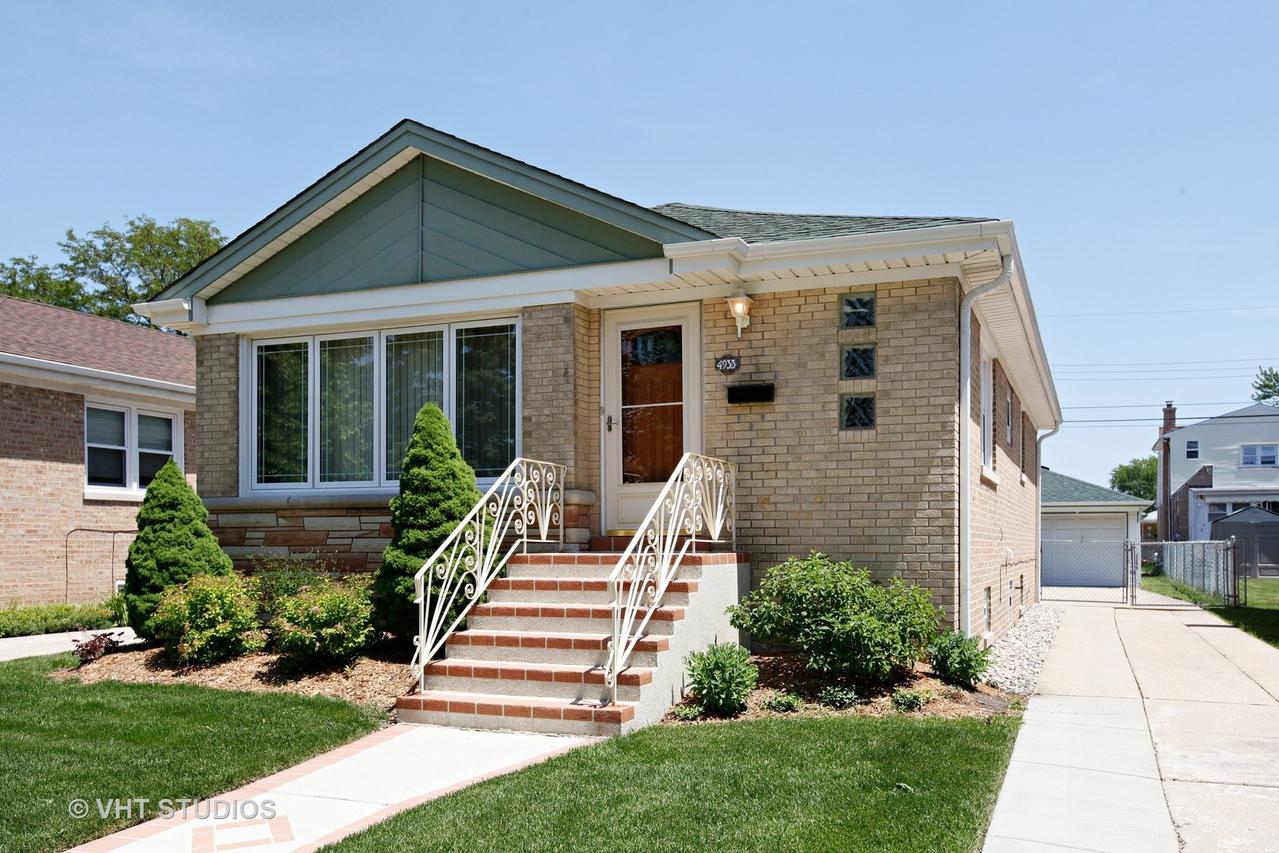 4933 N Oak Park Ave., Chicago, IL 60656
