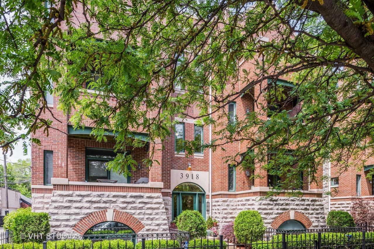 3918 N Southport Ave. #4S, Chicago, IL 60613